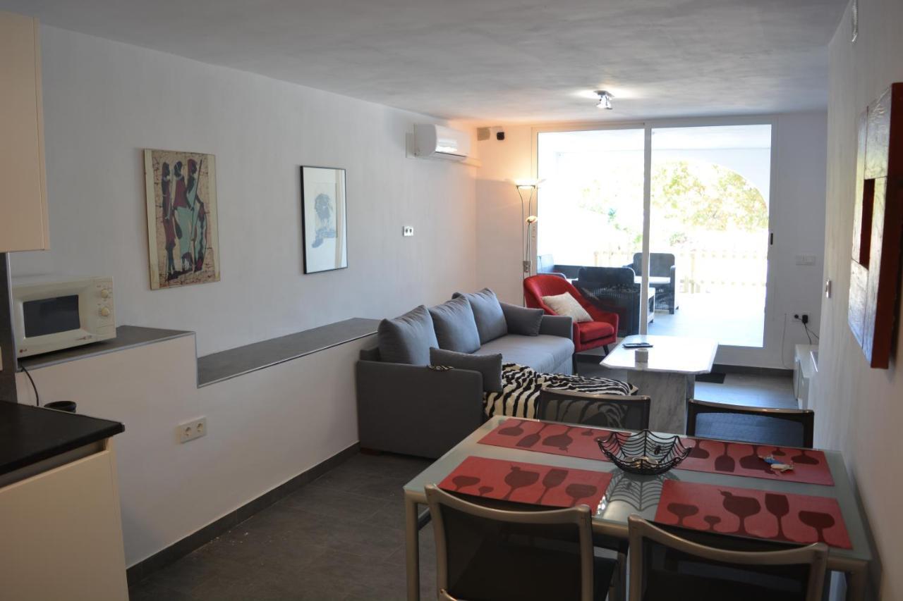 Lovely Bungalow For Four Close To Beach And City In Torrevieja Exteriér fotografie